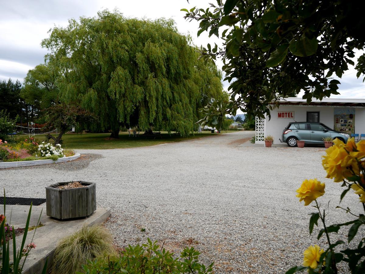 Ranfurly Motels Exterior photo