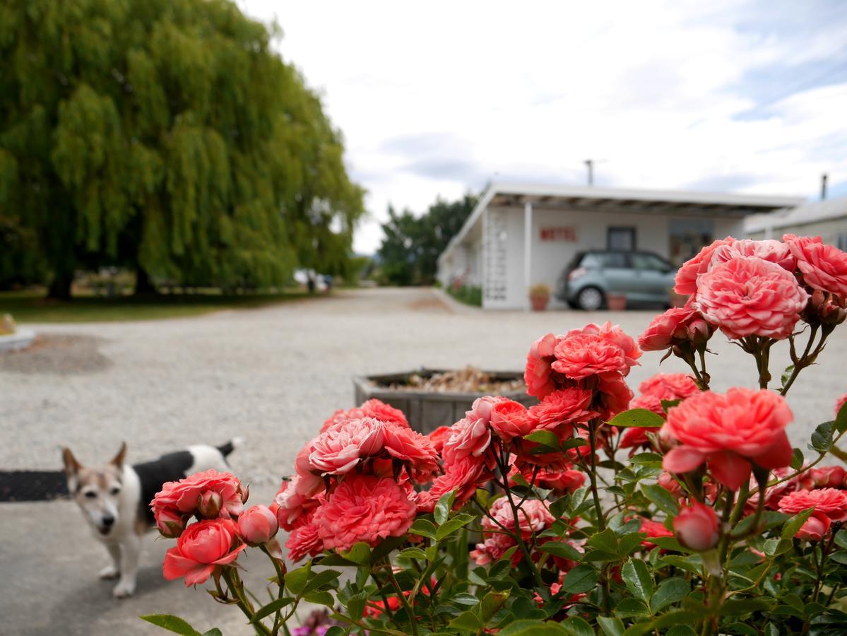 Ranfurly Motels Exterior photo